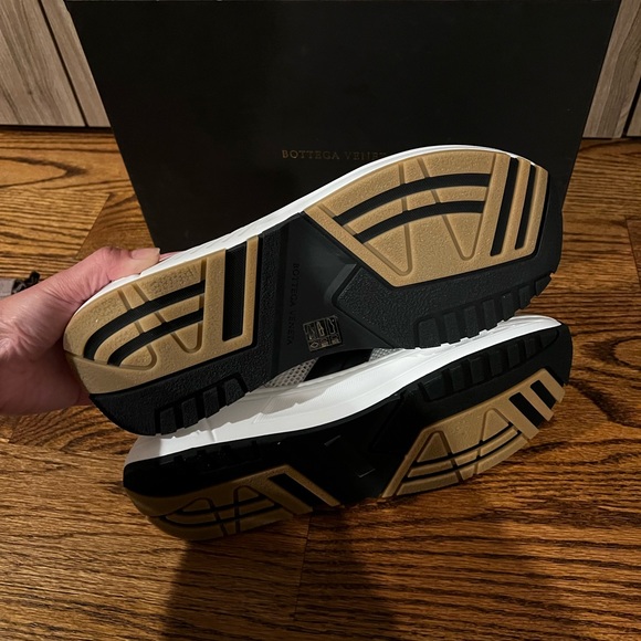 Bottega Veneta Speedster Sneakers - Picture 6 of 12
